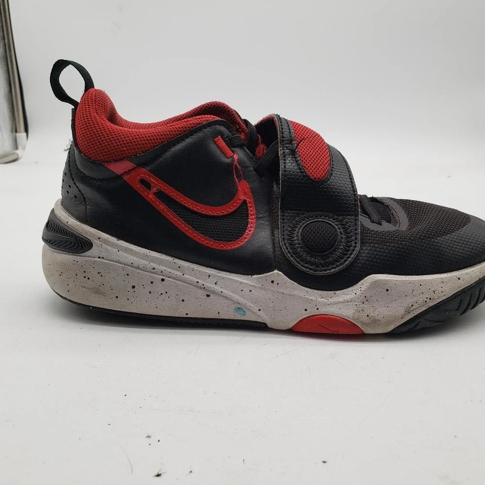 Nike Team Hustle D 11 Shoes Youth Size 6Y Black Red Basketball‎ Strap DV8996-003